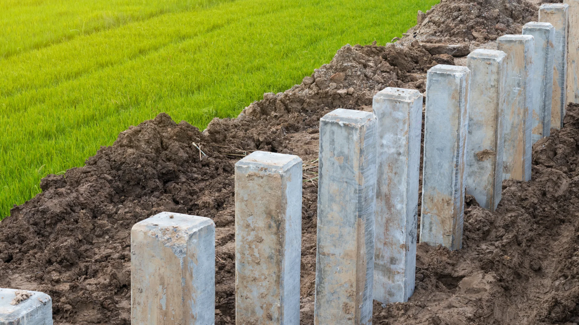 Farm & Estate Fencing Poles